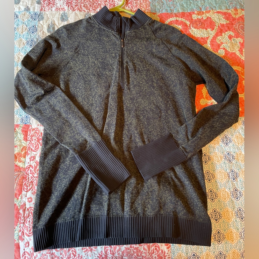 Lululemon top